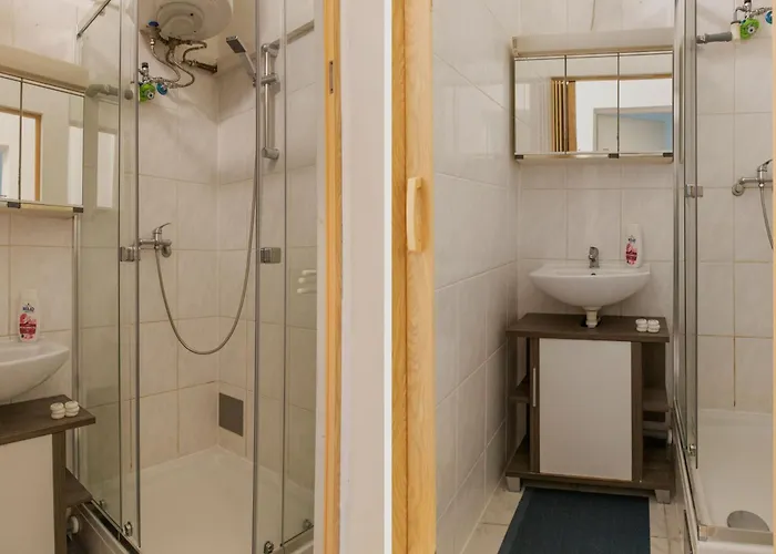 Modern 2br Close To Millennium Tower Districts Apartment Wien