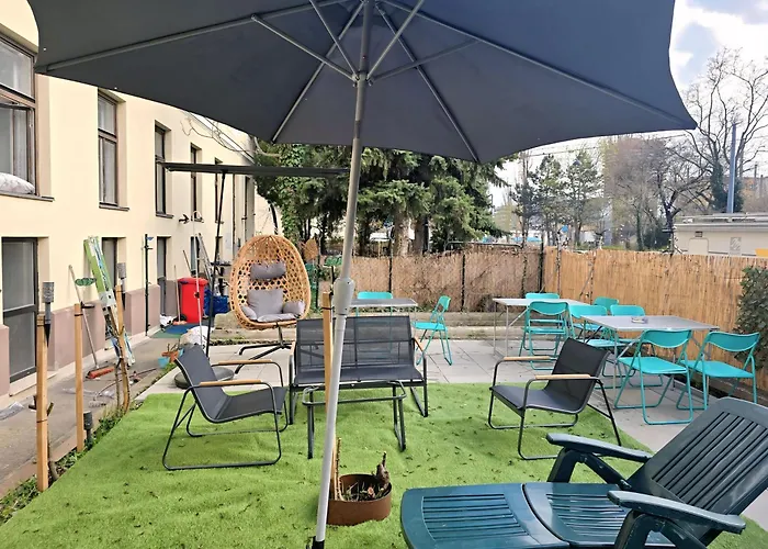 Modern 2br Close To Millennium Tower Districts Apartment